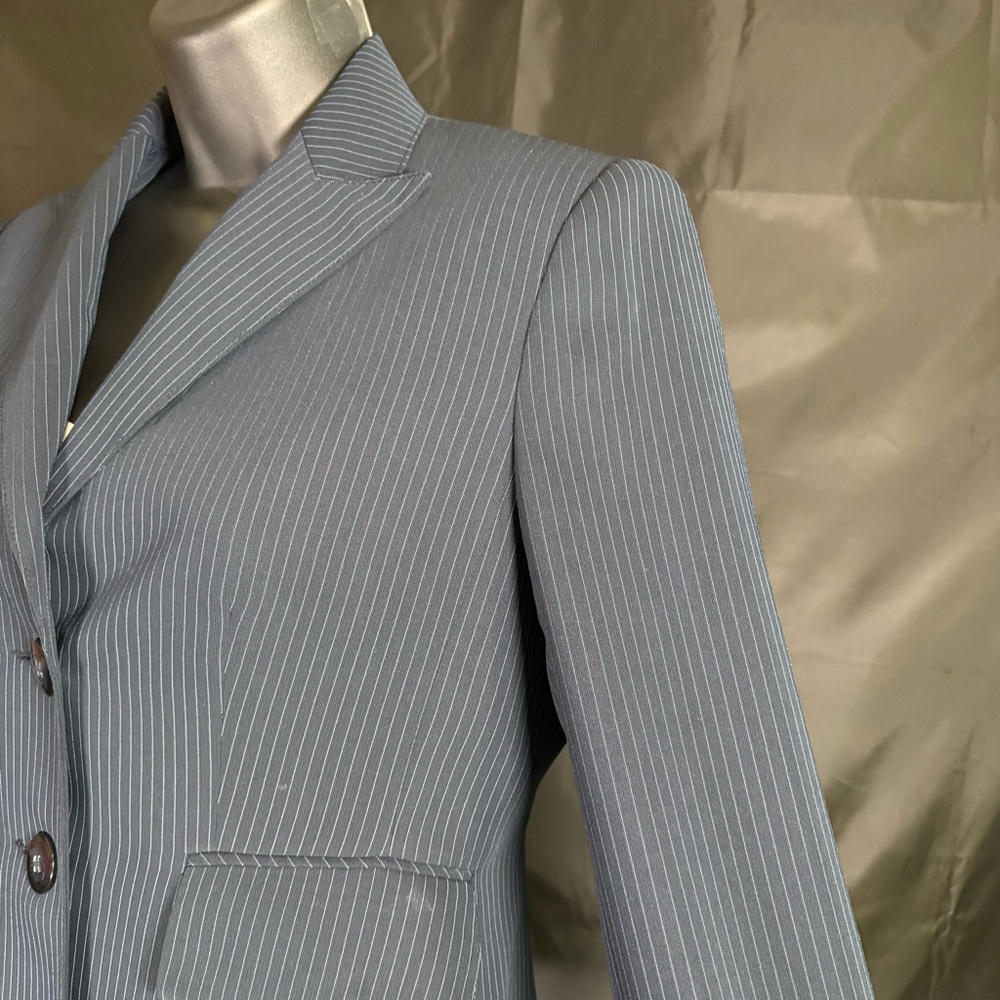 Kasper Dark Blue Pinstripe Blazer Sz 2P - Picture 11 of 15